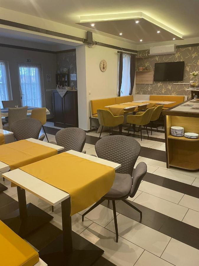 Hotel Patricia Panzio Bük Zewnętrze zdjęcie