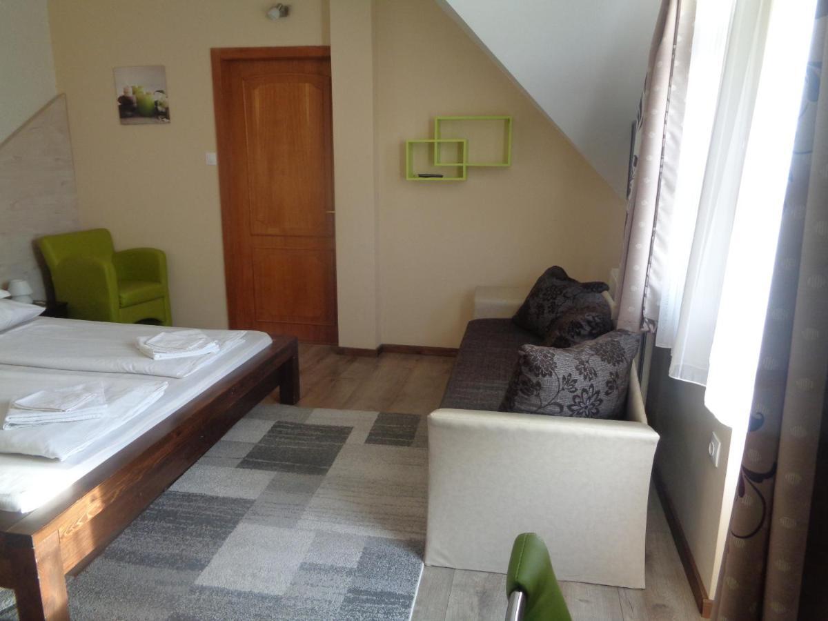 Hotel Patricia Panzio Bük Zewnętrze zdjęcie